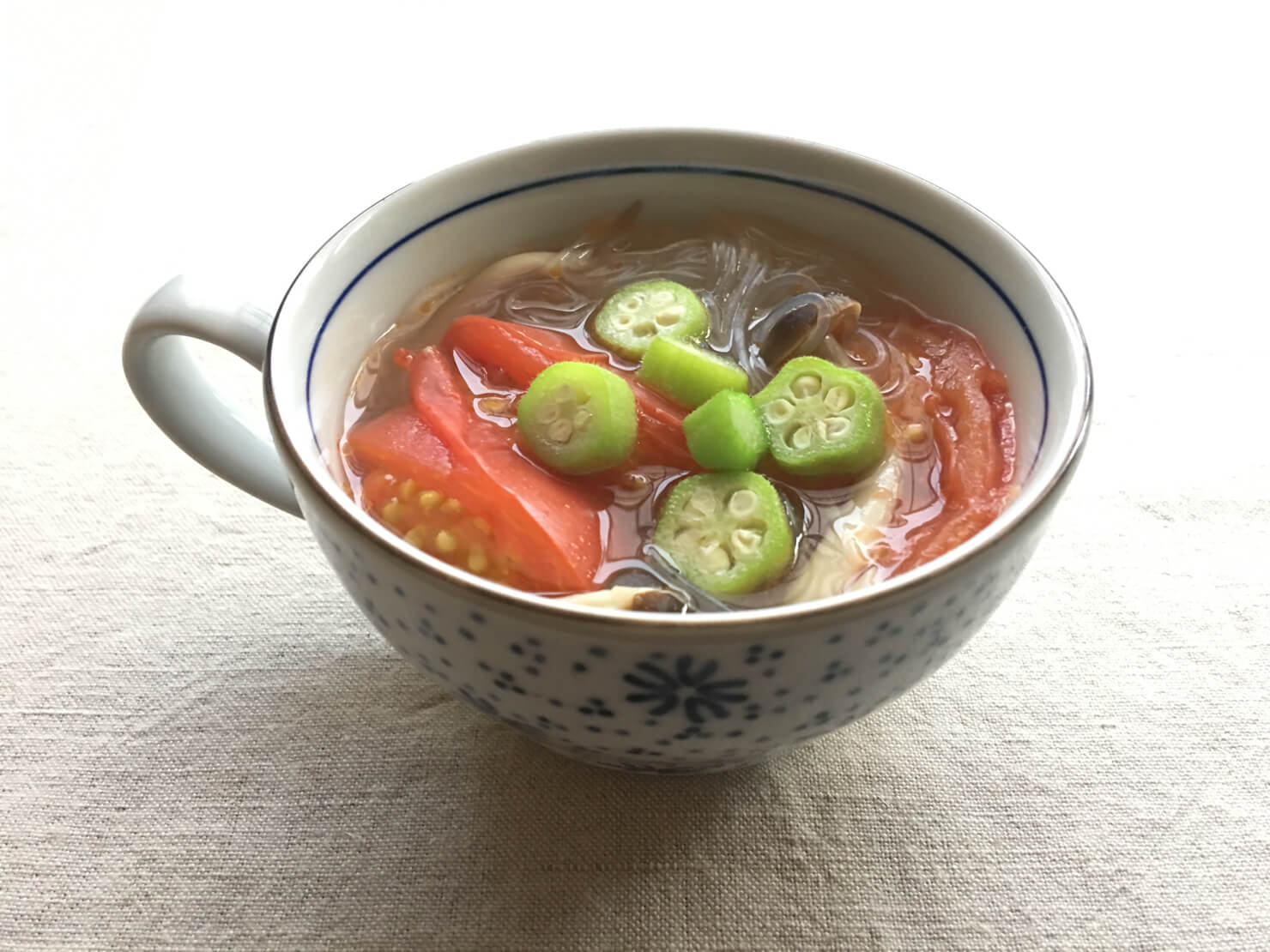 トマトと春雨のスープの写真