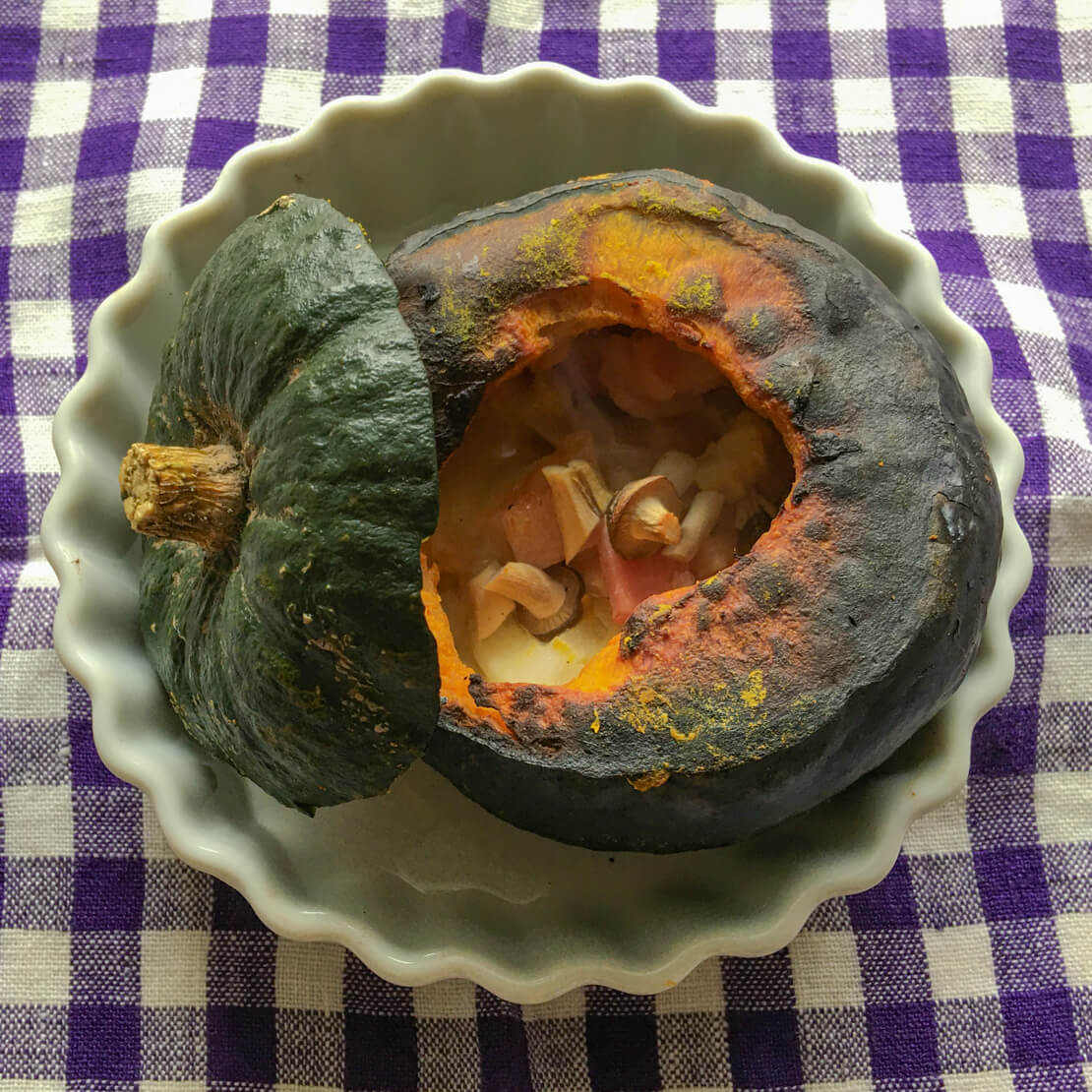坊ちゃんかぼちゃの超簡単丸ごとチーズ焼きの写真