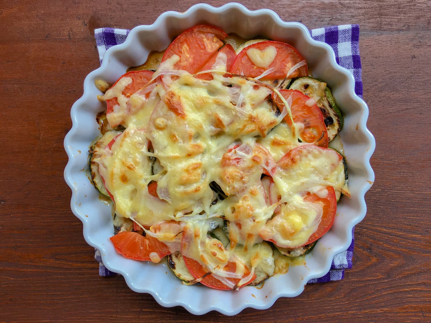 ズッキーニとトマトの簡単チーズ焼きの写真